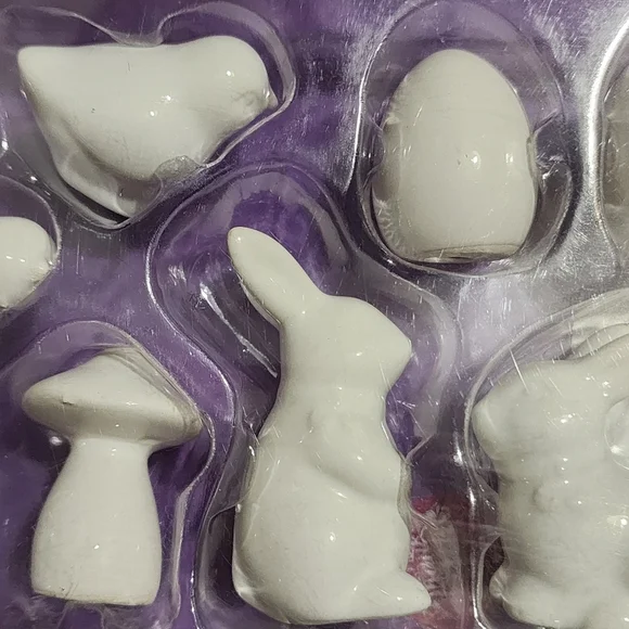 💥4 for $20💥White Ceramic Easter Figurines Set - Picture 4 of 5